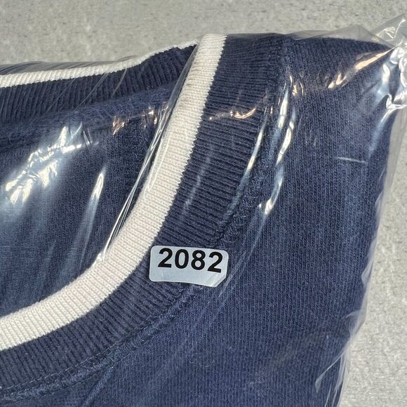 Vintage 90's Disney Crewneck Classic Mickey Mouse Since 1928 Embroidered Large - Picture 8 of 8